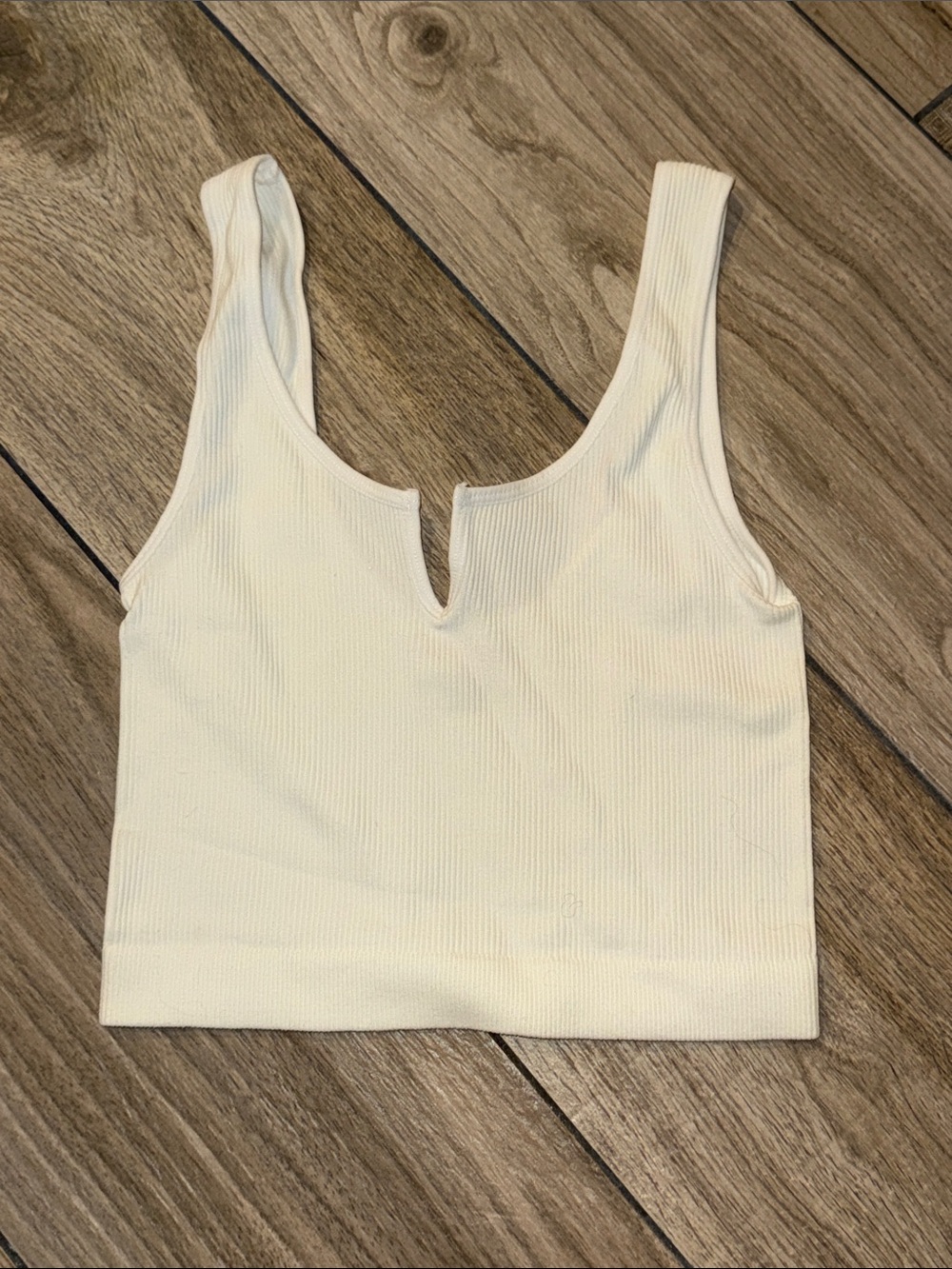 NWOT Ribbed white V-Notch Tank Crop Top - Women